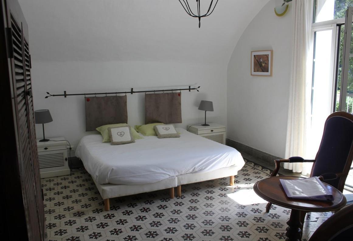 Domaine De La Carriere Bed & Breakfast Sumene Exterior photo
